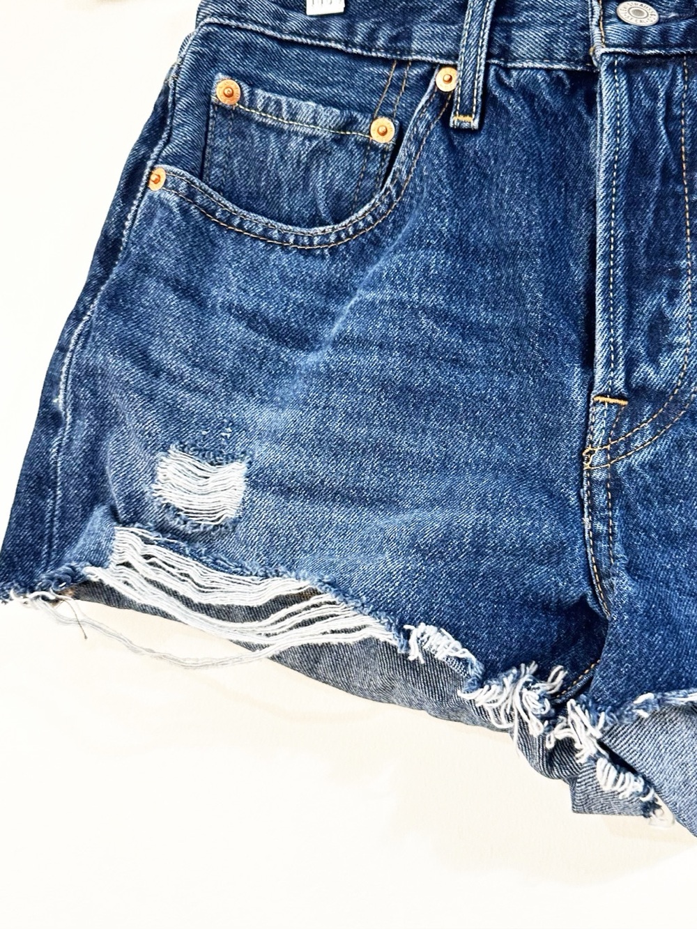 Levi’s 501 High Rise Distressed Denim Shorts Size 26 - Picture 4 of 8